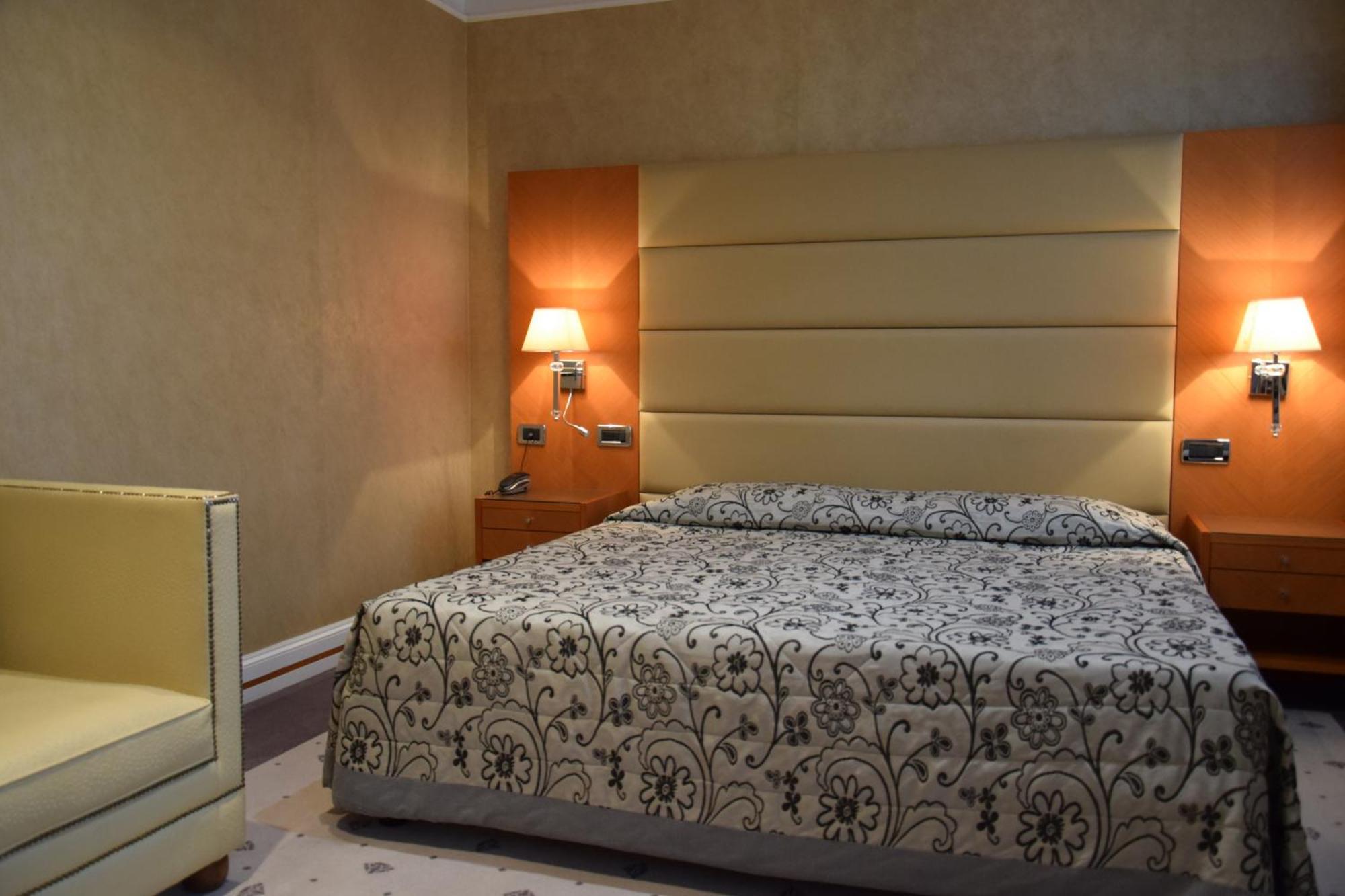 Hotel Perusia Перуджа Екстер'єр фото