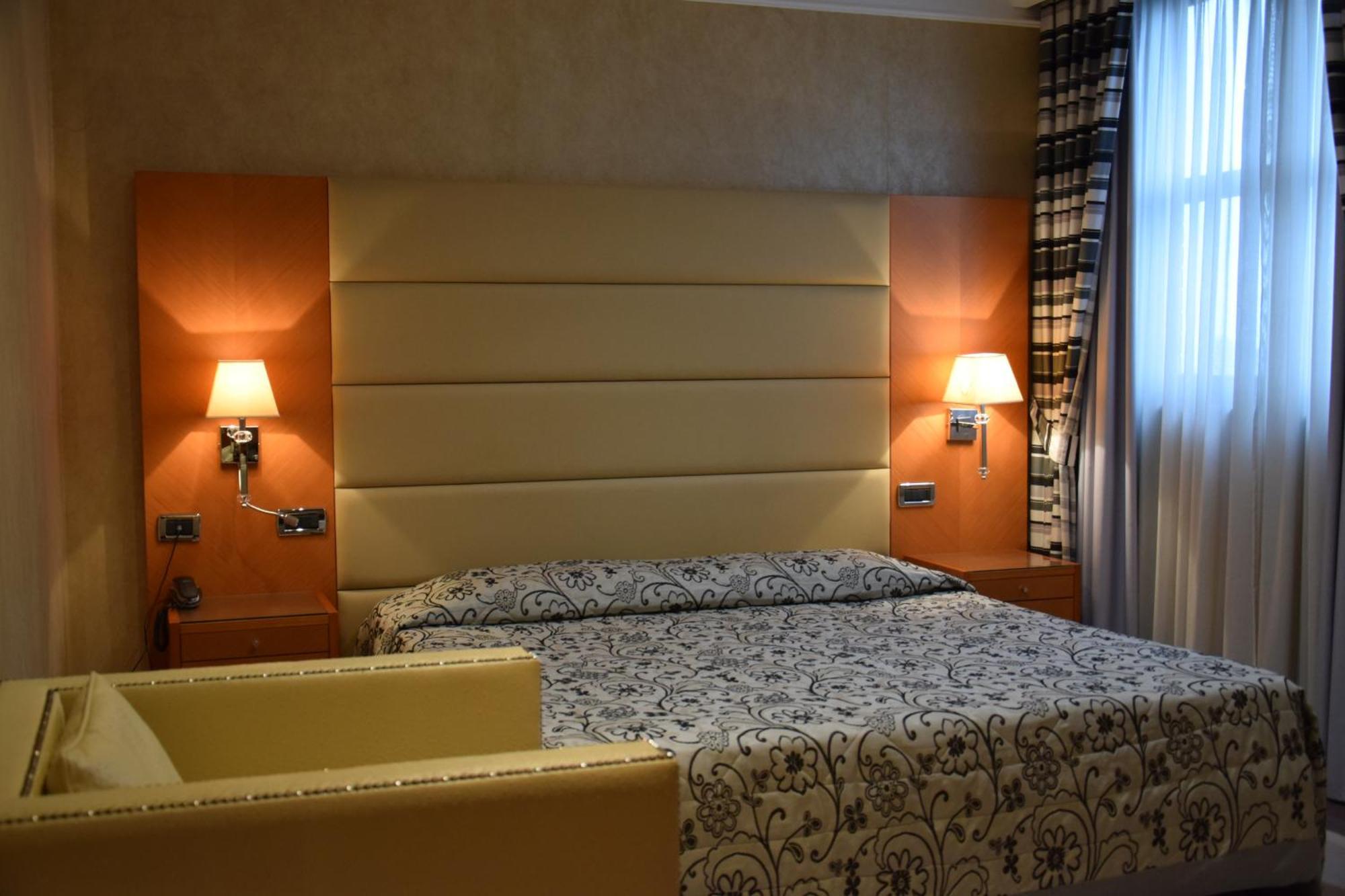 Hotel Perusia Перуджа Екстер'єр фото