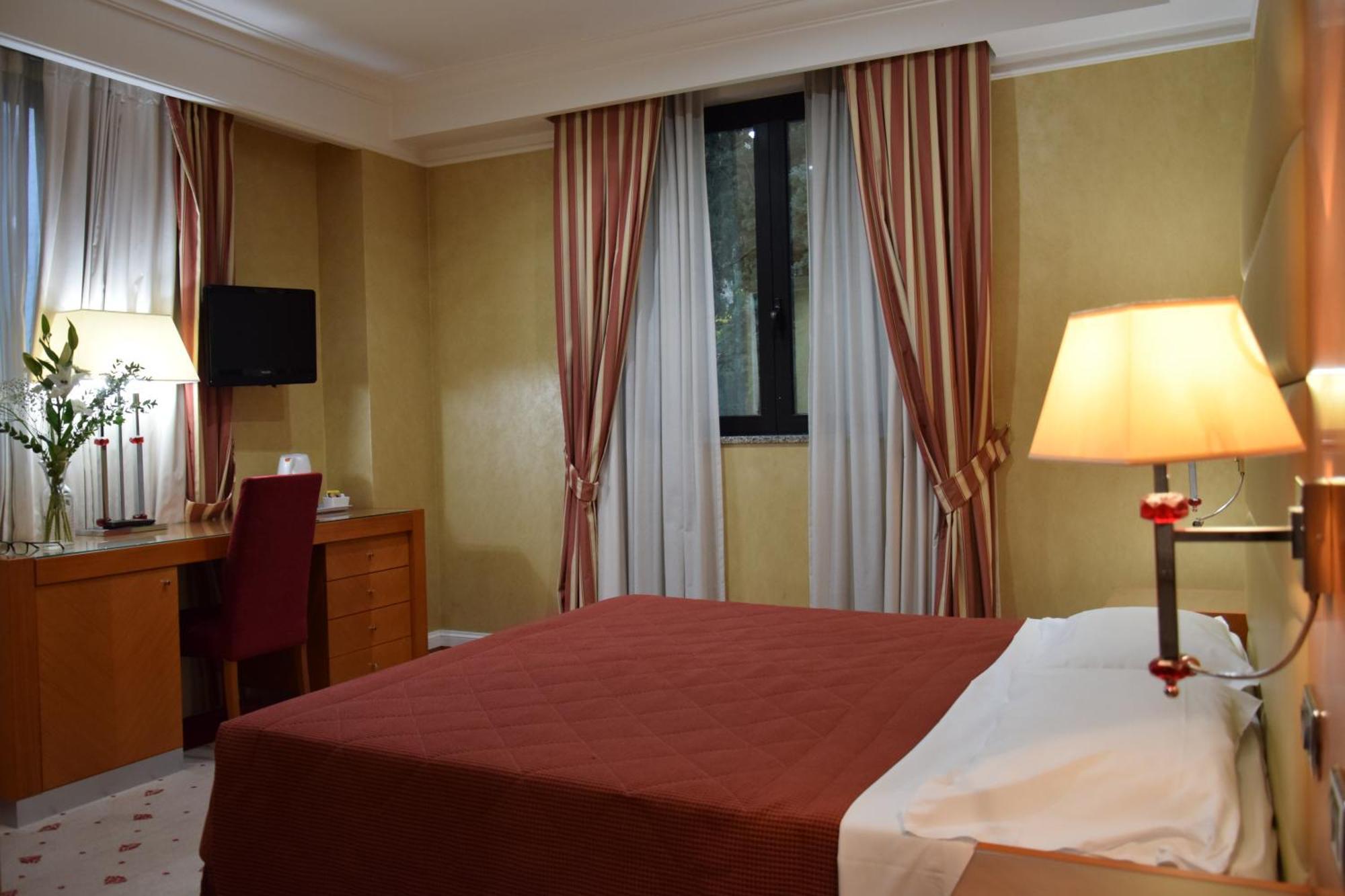 Hotel Perusia Перуджа Екстер'єр фото
