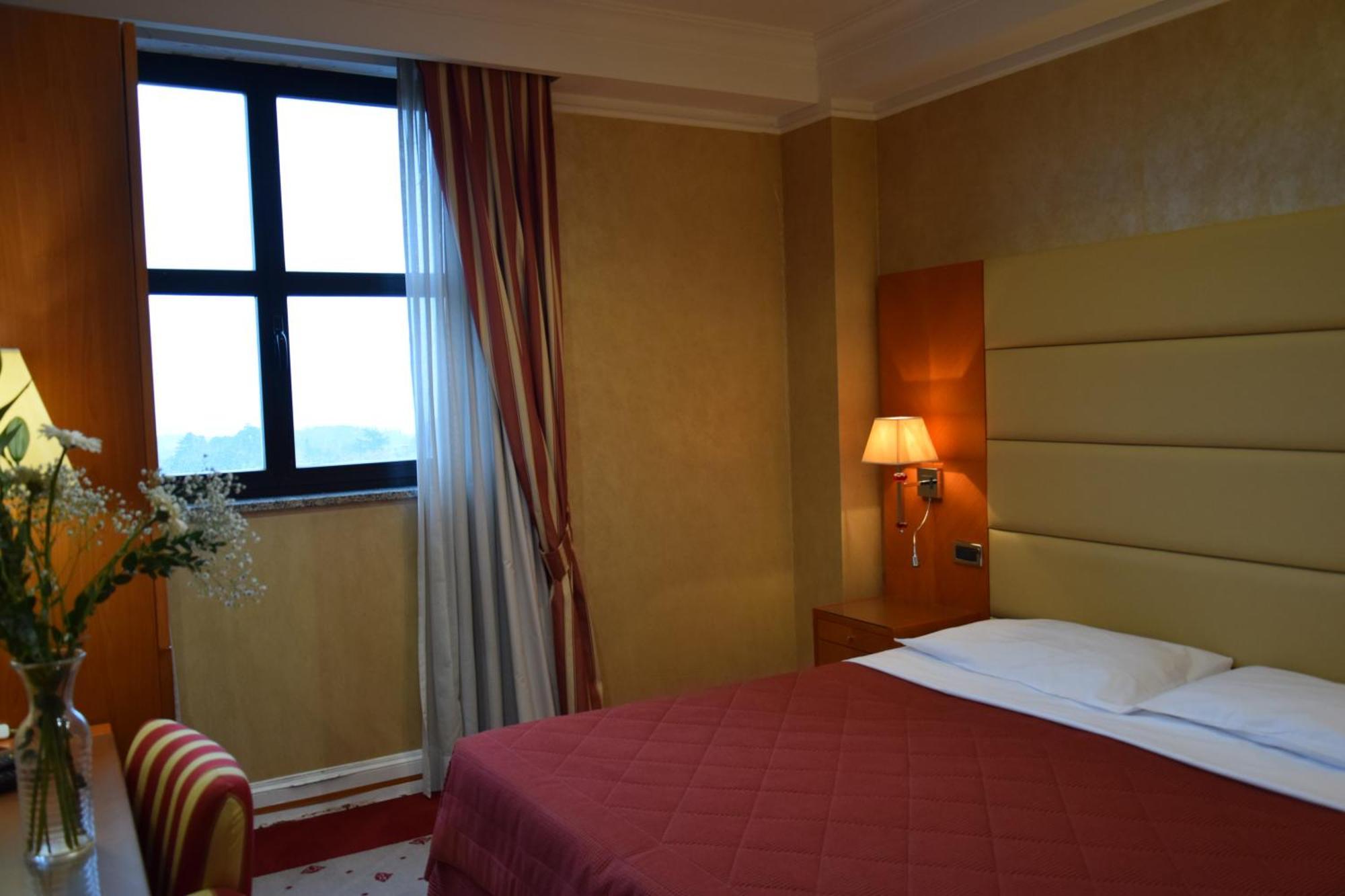 Hotel Perusia Перуджа Екстер'єр фото